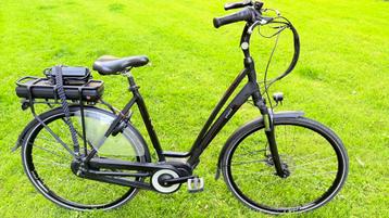 Nette goede mooie unisex damesfiets E-bike Amslod 57cm N7 beschikbaar voor biedingen