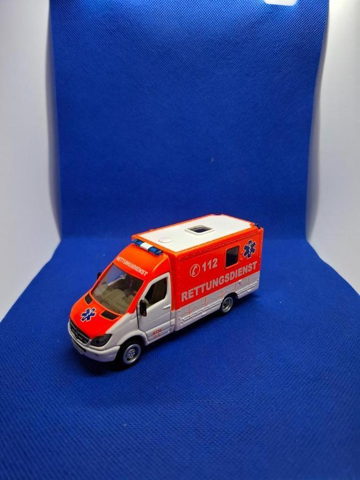 Siku 2108 Reddingswagen, Hobby en Vrije tijd, Modelauto's | 1:50, Nieuw, Bus of Vrachtwagen, SIKU, Ophalen of Verzenden
