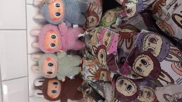 Labubu knuffel blind verpakt veel op voorraad  beschikbaar voor biedingen