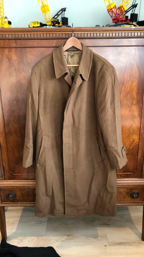 Corneliani mantel kasjmier maat 48 M/L, Kleding | Heren, Jassen | Winter, Zo goed als nieuw, Maat 48/50 (M), Beige, Ophalen of Verzenden