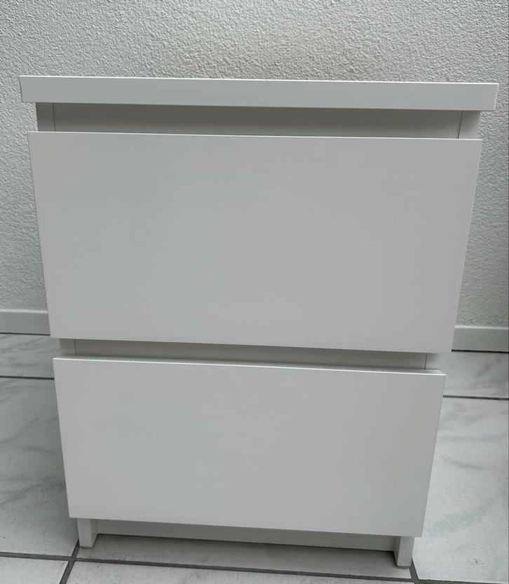 IKEA MALM Nachtkastje - Perfect voor de Slaapkamer, Huis en Inrichting, Kasten | Ladekasten, Zo goed als nieuw, Minder dan 100 cm