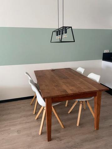 Eettafel te koop! beschikbaar voor biedingen