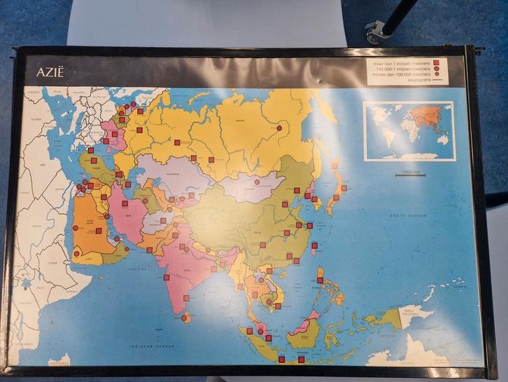 27 ingelijste  land/provincie kaarten afmeting 95 cm x 65 cm, Boeken, Atlassen en Landkaarten, Gelezen, Landkaart, Nederland, 1800 tot 2000