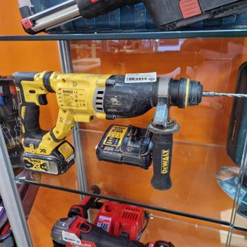 DeWalt  DCH263 18V XR SDS+ Combihamer + 4.0Ah 18V Accu & Acc beschikbaar voor biedingen