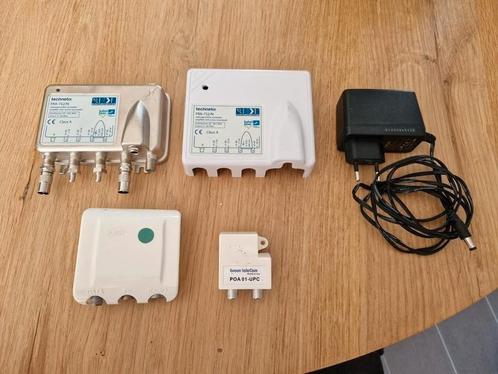Technetix COAX Signaal Versterker + Splitters, Audio, Tv en Foto, Audiokabels en Televisiekabels, Gebruikt, Tv-kabel, Minder dan 2 meter