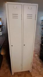 2 deurs vintage locker metaal met sleutels kleur grijs, Ophalen, Gebruikt