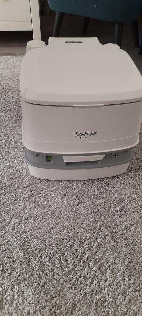Porta potti qube 345, Caravans en Kamperen, Kampeeraccessoires, Zo goed als nieuw, Ophalen of Verzenden