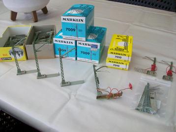 Märklin bovenleidingmast met voet voor M-rails  beschikbaar voor biedingen