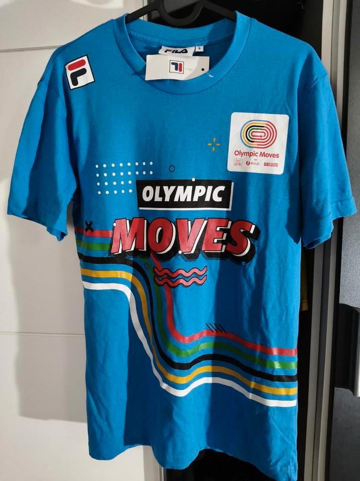 (S) Fila Olympic Moves 2021 Katoen Sportshirt (Coach), Kleding | Heren, Sportkleding, Nieuw, Algemeen, Maat 46 (S) of kleiner