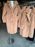 KERSTACTIE : Partij van 10 Stijlvolle Teddy Dames Jassen, Ophalen, Zo goed als nieuw, Maat 38/40 (M), Zwart