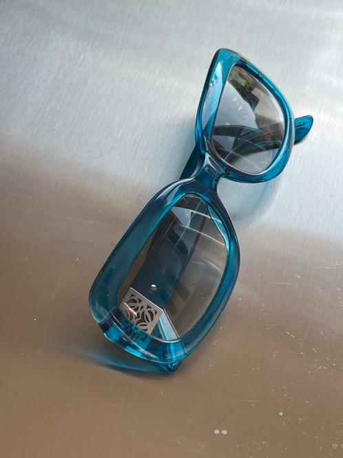Vintage Loewe Zonnebril Blauw, Sieraden, Tassen en Uiterlijk, Zonnebrillen en Brillen | Dames, Zo goed als nieuw, Zonnebril, Overige merken