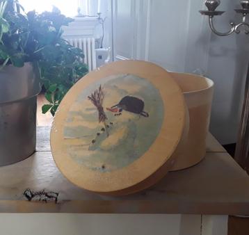 Houten ronde doos met deksel sneeuwman / sneeuwpop / winter  beschikbaar voor biedingen