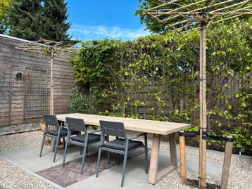 Nieuwe TUINTAFELS op maat gemaakt. beschikbaar voor biedingen