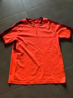 Sportshirt en meerdere broekjes, Ophalen of Verzenden, Zo goed als nieuw, Jongen, Sport- of Zwemkleding