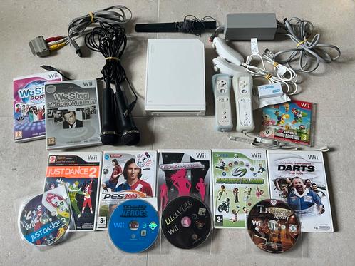 Wii + 2 setjes controllers + HDMI + 12 spellen + microfoons, Spelcomputers en Games, Spelcomputers | Nintendo Wii, Gebruikt, Met 2 controllers