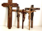 Vijf antieke kruizen crucifix houten corpus, Antiek en Kunst, Ophalen