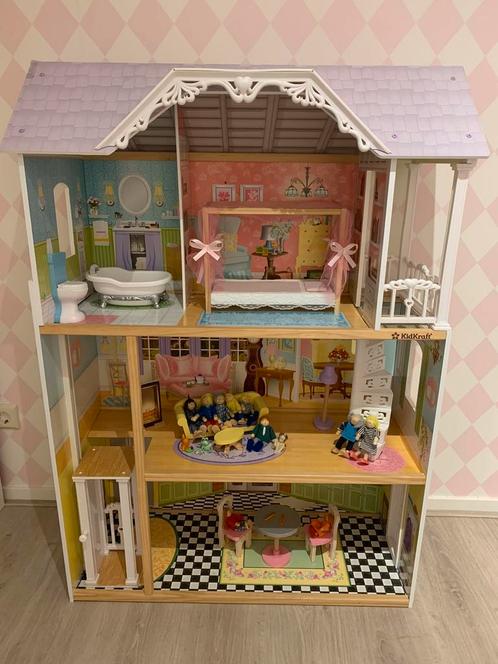 Prachtig Villa poppenhuis met 3 verdiepingen en n lift, Kinderen en Baby's, Speelgoed | Poppenhuizen, Zo goed als nieuw, Poppenhuis