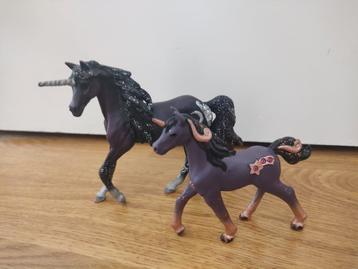 Schleigh 2 paarse glitter unicorns / eenhoorns beschikbaar voor biedingen