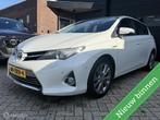 Toyota Auris 1.8 Hybrid NAVI / CAMERA / AIRCO / TREKHAAK / S, Gebruikt, 4 cilinders, Wit, Origineel Nederlands