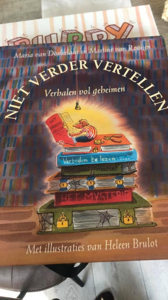 Maria van Donkelaar - Niet verder vertellen, Boeken, Kinderboeken | Jeugd | onder 10 jaar, Zo goed als nieuw, Fictie algemeen