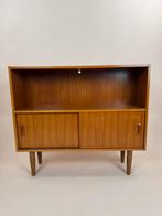 On Sale: Clausen & Søn Mid-Century Teak Wall Cabinet, Ophalen, Z, Gebruikt, Z