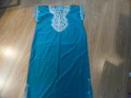 Oosterse jurk kaftan blauw met wit borduursel130 lang 38/40, Maat 38/40 (M), Carnaval, Ophalen of Verzenden, Zo goed als nieuw