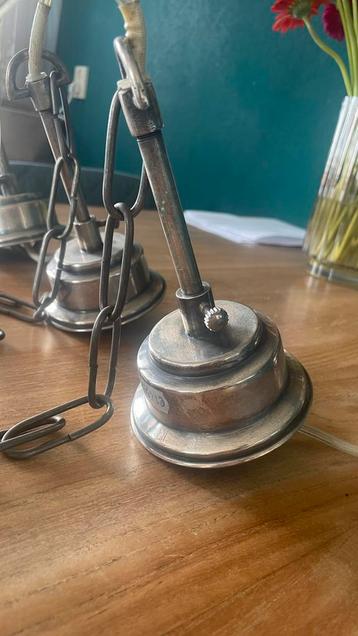 6 antieke hanglampen beschikbaar voor biedingen
