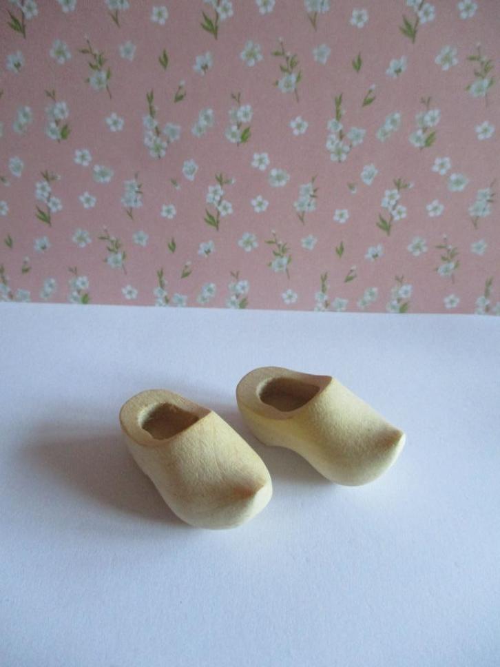 poppenhuis houten klompen geen 1:12, Verzamelen, Poppenhuizen en Toebehoren, Zo goed als nieuw, Decoratie, Ophalen of Verzenden