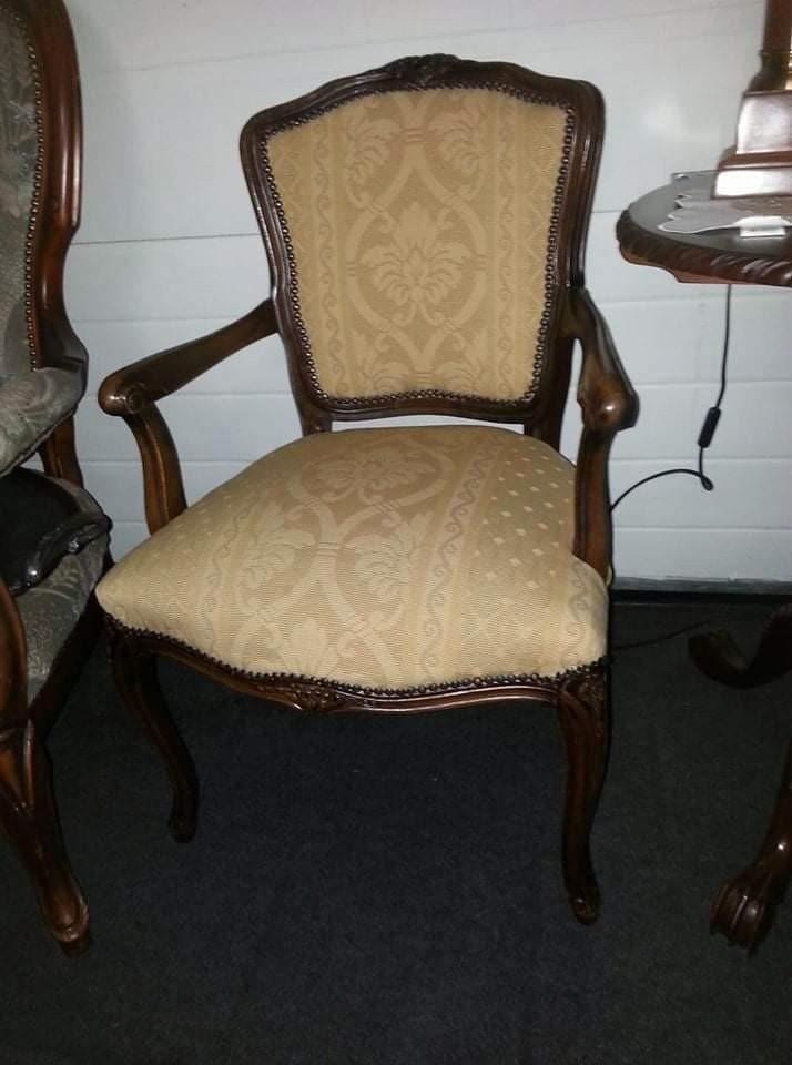 Zeer nette dames fauteuile, Huis en Inrichting, Fauteuils, Zo goed als nieuw, 75 tot 100 cm, Ophalen