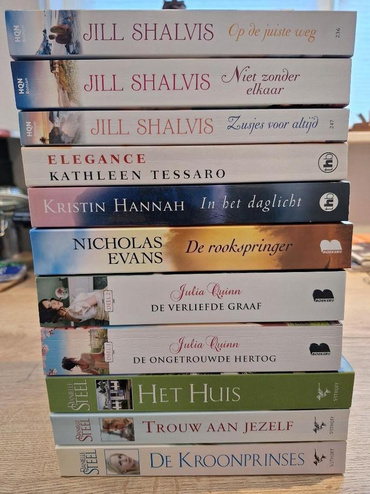 11 Romans: o.a. Danielle Steel, Julia Quinn, Jill Shalvis, Boeken, Romans, Zo goed als nieuw, Nederland, Ophalen of Verzenden