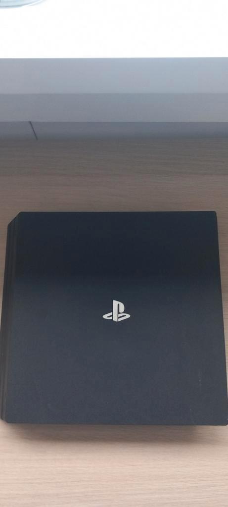 PS4 PRO + VR SET + 17 PS4 Discs, Computers en Software, Windows Laptops, Gebruikt, Ophalen of Verzenden