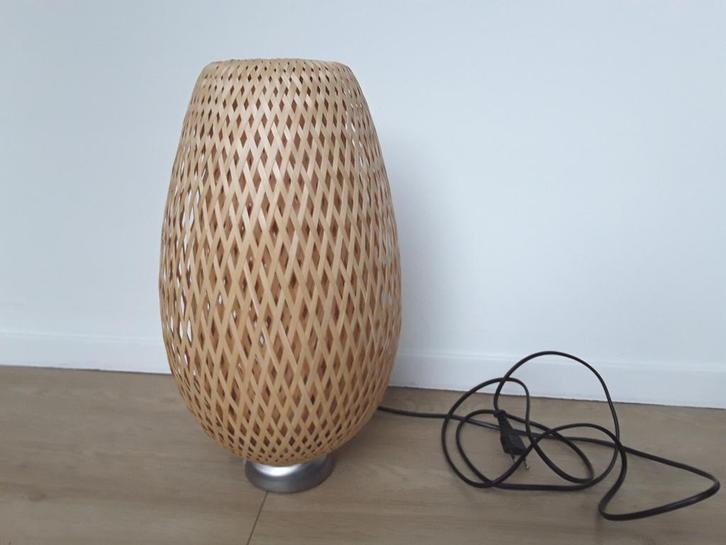 Tafellamp BÖJA Ikea, naturel bamboe, Huis en Inrichting, Lampen | Tafellampen, Zo goed als nieuw, Minder dan 50 cm, Hout, Ophalen of Verzenden