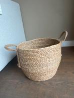 Gevlochten mand met handvatten, Huis en Inrichting, Woonaccessoires | Schalen en Manden, Mand, Rond, Ophalen of Verzenden, Zo goed als nieuw