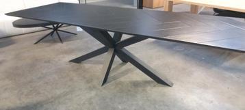 Eetkamertafel echt eiken 280x100 - Showroomodel bezorgen25,- beschikbaar voor biedingen