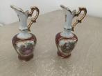 2 Limoges Porseleinen vaasjes, 8 cm hoog, Rood, Antiek en Kunst, Ophalen of Verzenden