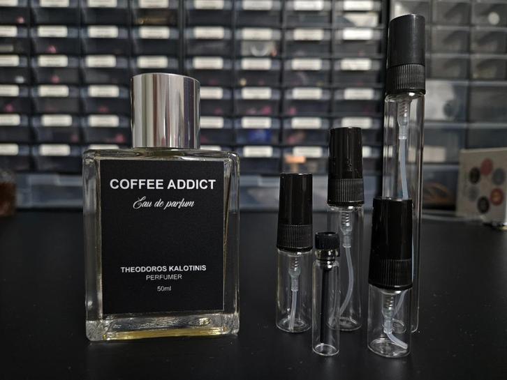Theodoros Kalotinis Coffee Addict Parfum Sample Decant, Sieraden, Tassen en Uiterlijk, Uiterlijk | Parfum, Nieuw, Verzenden