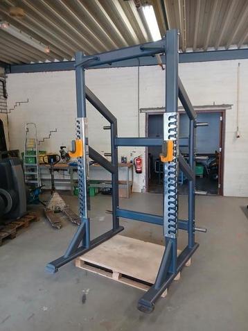 Professioneel squat / powerrack beschikbaar voor biedingen
