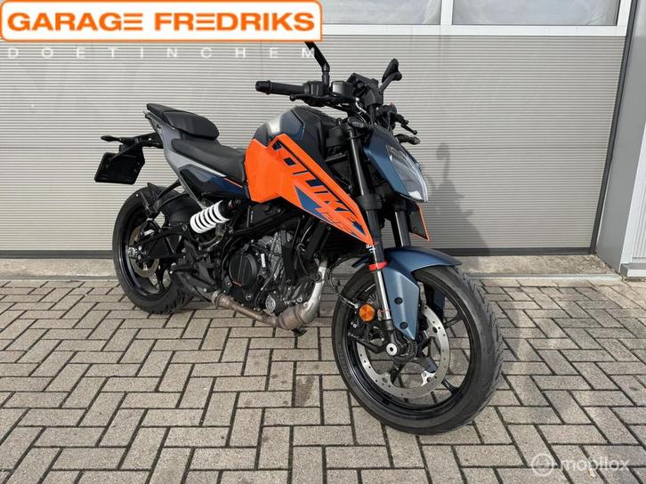 KTM 125 Duke ABS | 1e Eigenaar | 9796 KM | A1 |, Motoren, Motoren | KTM, Bedrijf, Toermotor, 11 kW of minder, ABS, LED Verlichting