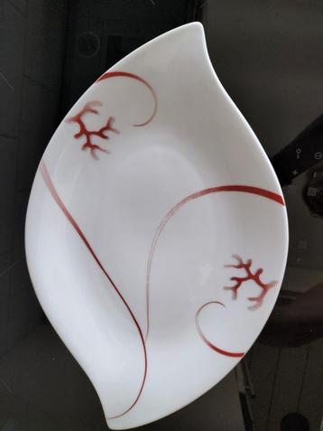 7 borden/ schalen van larose des sables, Tunisie Porcelaine beschikbaar voor biedingen