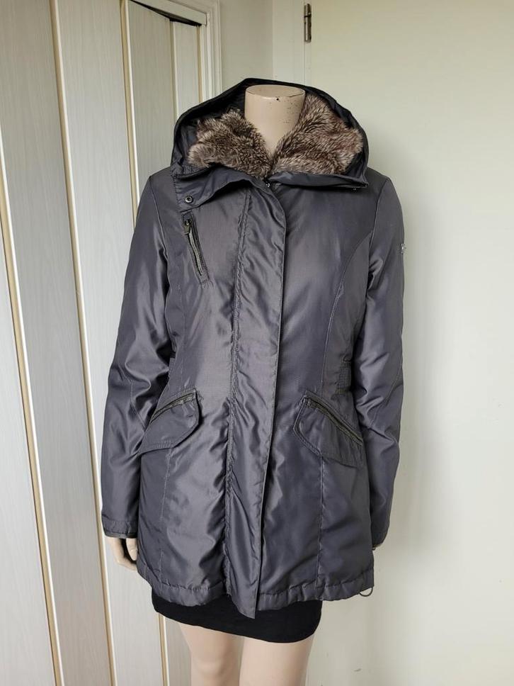 Reset winterjas maat 38, Kleding | Dames, Jassen | Winter, Zo goed als nieuw, Maat 38/40 (M), Grijs, Ophalen of Verzenden