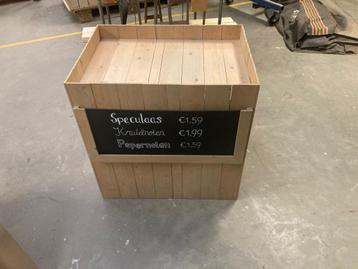 5 Winkel displays beschikbaar voor biedingen