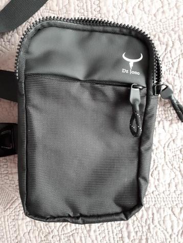 Nieuw! de Jong heren crossbodybag / slingbag  22 cm * 15 cm beschikbaar voor biedingen