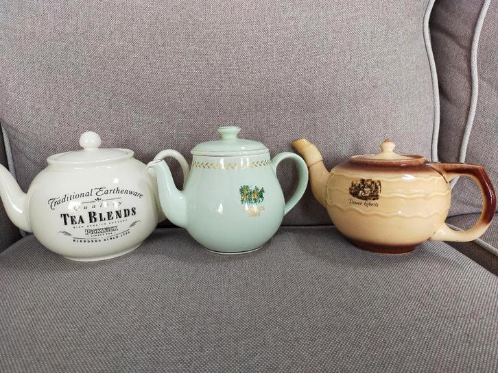 Theepotten, 3 stuks, Douwe Egberts en Pickwick, Huis en Inrichting, Keuken | Servies, Zo goed als nieuw, Overige typen, Overige stijlen