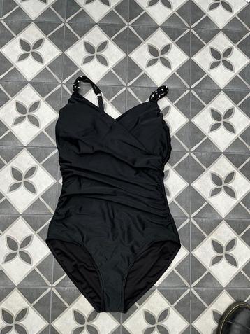 Beachwave badpak maat 42 ,met kralen bandjes zwart beschikbaar voor biedingen