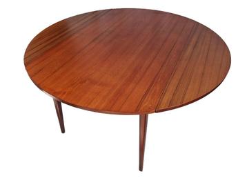 Zeldzame Louis van Teeffelen WeBe Design teak eettafel beschikbaar voor biedingen