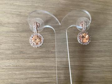 Roségouden oorbellen met strass beschikbaar voor biedingen