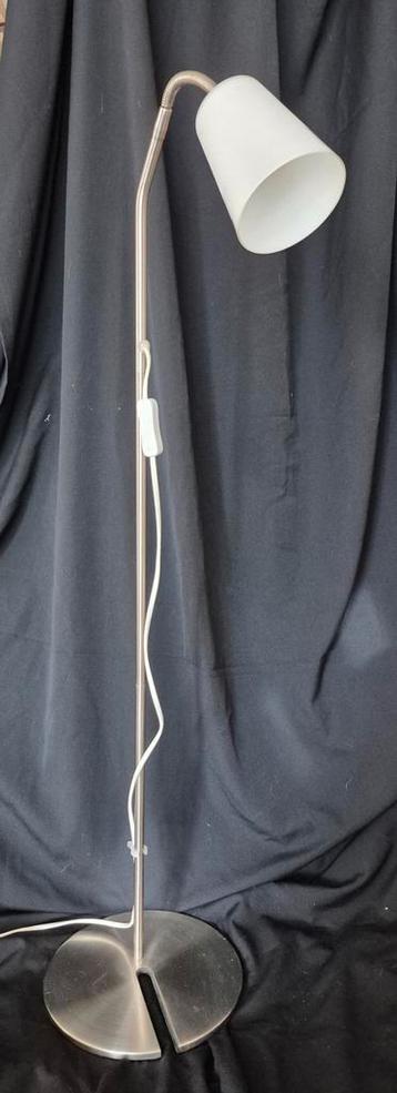 Vintage ikea basisk vloerlamp 1m hoog  beschikbaar voor biedingen