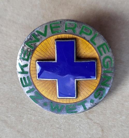 Ziekenverplegingswet Zilveren Verpleegster broche, Verzamelen, Speldjes, Pins en Buttons, Gebruikt, Speldje of Pin, Overige onderwerpen