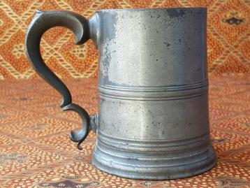 Zware antieke beker uit Engeland met glazen bodem 11 cm. beschikbaar voor biedingen