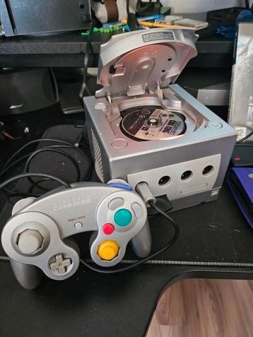 GameCube Zilver DOL-001 met 10 games. beschikbaar voor biedingen